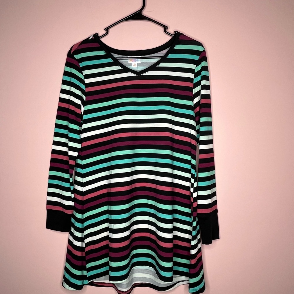 NWT LuLaRoe Elizabeth Long Sleeve Shirt
